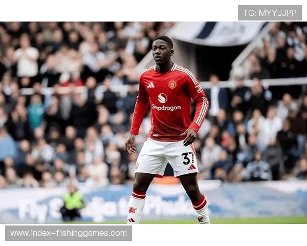 曼联小将梅努对出场时间不满,考虑冬窗租借离队 曼联小将梅努对出场时间不满,考虑冬窗租借离队